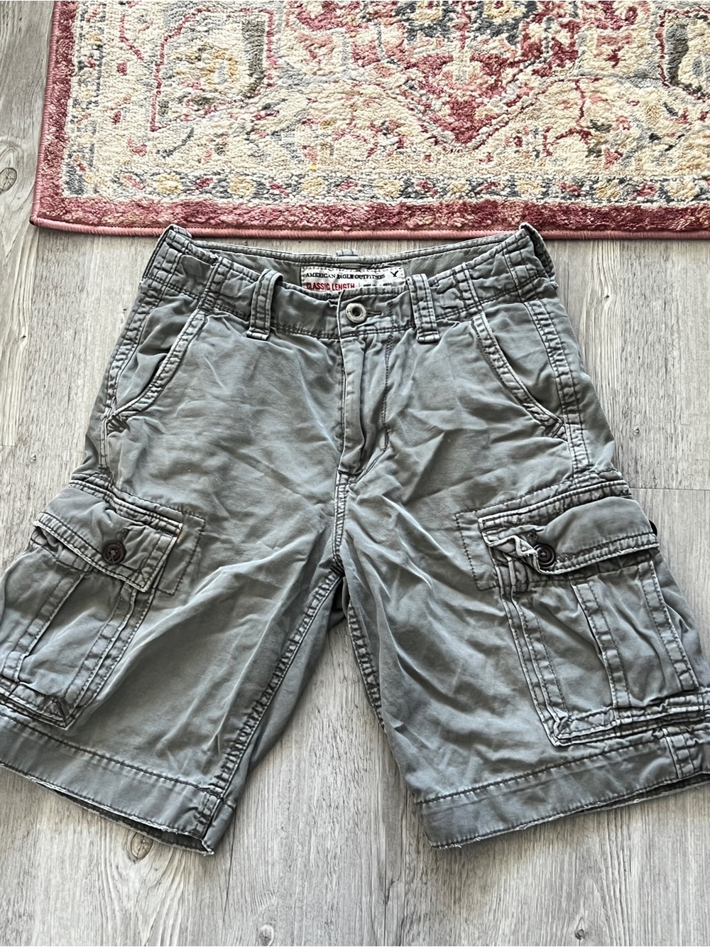 American Eagle Outfitters Men's Gray Cargo Shorts